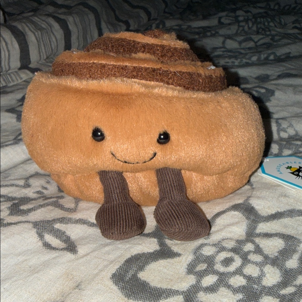 Jellycat Cinnamon Bun Plush Toy